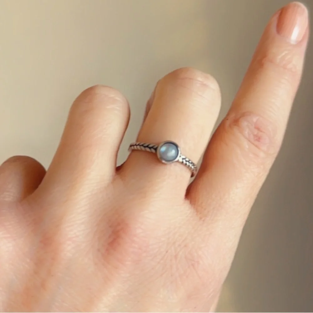Sterling Silver Dainty Labradorite Ring
